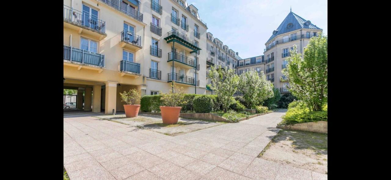 Disney, Sunny Comfortable 2 Bedrooms Family Apartment, 8 Pers, Wifi, Netflix * Chessy (Seine-et-Marne)
