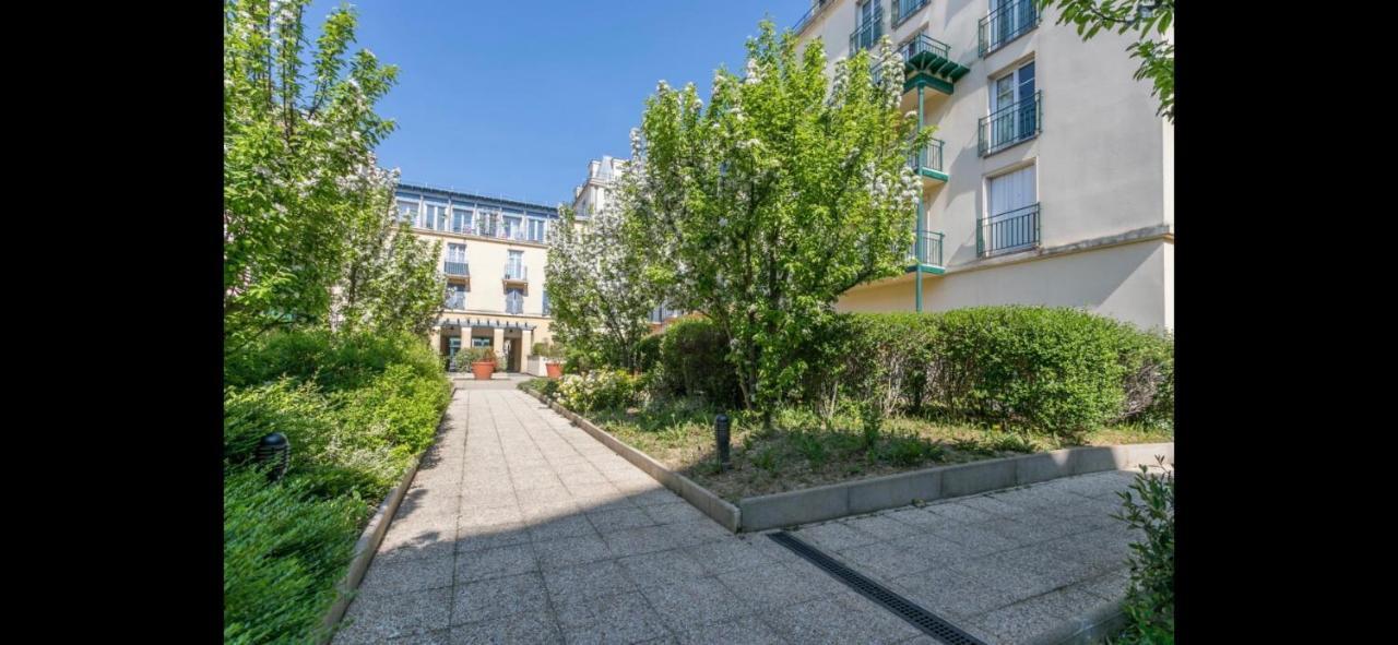 Disney, Sunny Comfortable 2 Bedrooms Family Apartment, 8 Pers, Wifi, Netflix Apartment Chessy (Seine-et-Marne)