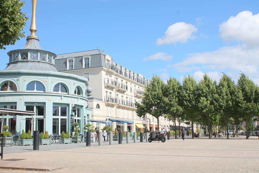 Disney, Sunny Comfortable 2 Bedrooms Family Apartment, 8 Pers, Wifi, Netflix *